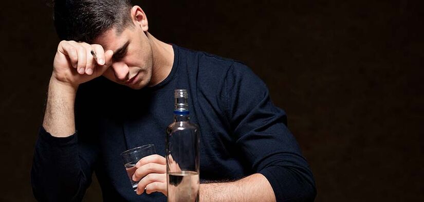 muž pije alkohol jak přestat fotka 1